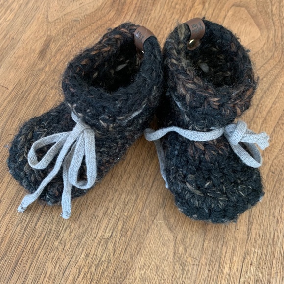 Emma Fox Baby Booties – Infant (Size 3–6M) - Picture 5 of 6